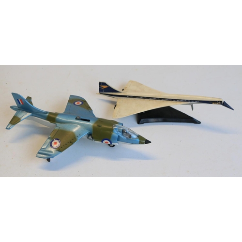 88 - Dinky Toys 722 Hawker Harrier in very good working condition (please note pitot tube snapped off) wi... 