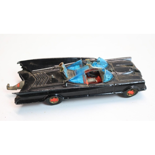 84 - Vintage boxed Corgi 107 Batboat in good slightly dusty overall condition, some peeling of stickers, ... 