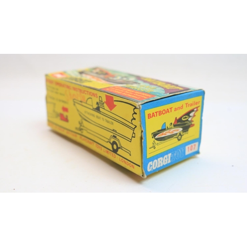 84 - Vintage boxed Corgi 107 Batboat in good slightly dusty overall condition, some peeling of stickers, ... 