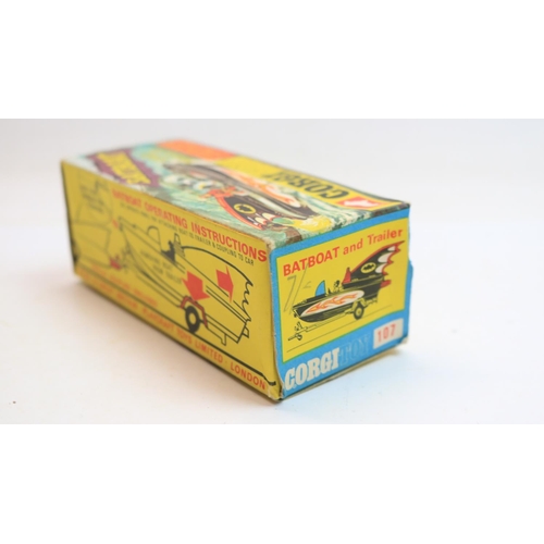 84 - Vintage boxed Corgi 107 Batboat in good slightly dusty overall condition, some peeling of stickers, ... 