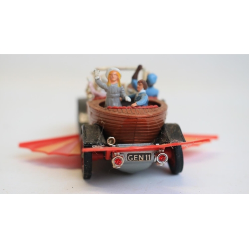 86 - Vintage boxed Corgi Toys 266 Chitty Chitty Bang Bang, model in very good but dirty condition with wo... 