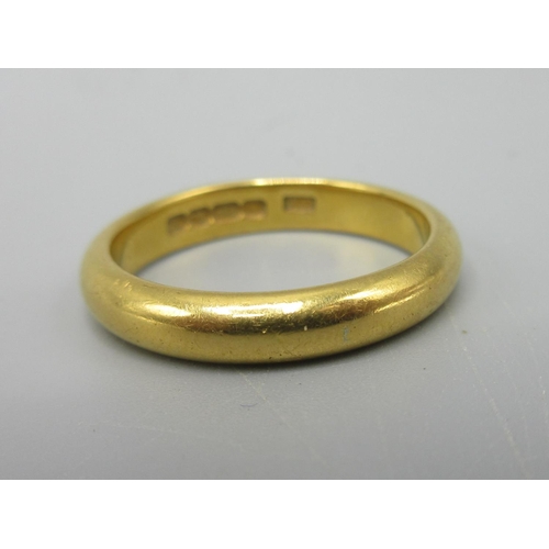 16 - 22ct yellow gold wedding band, stamped 22, size M, 5.6g