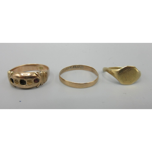 30 - 9ct yellow gold ring missing stones, stamped 9ct, size L, a 9ct gold signet ring, AF, stamped 375, a... 