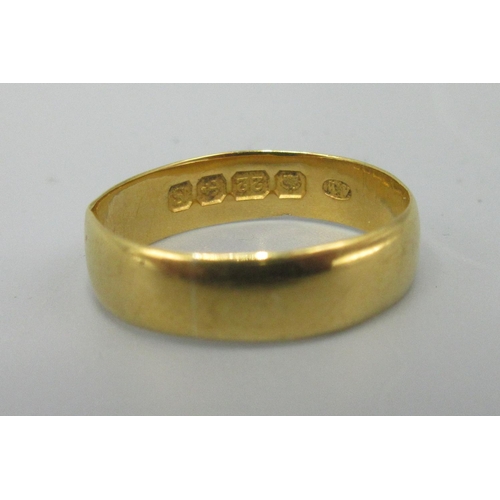 37 - 22ct yellow gold wedding band, AF, stamped 22, 2.5g