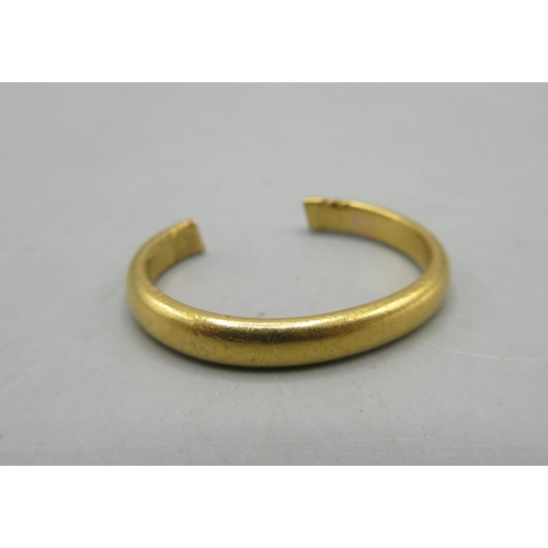 165 - 22ct yellow gold wedding band, AF, stamped 22, 4.1g