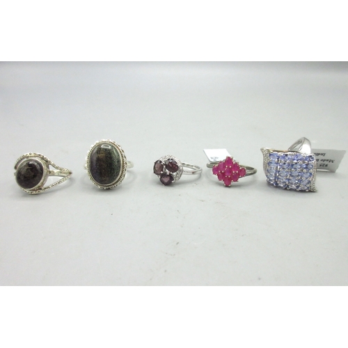 495 - Gemporia silver ring set with large tanzanite cluster, size N, and four other Gemporia silver rings ... 