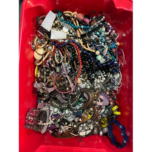 650 - Large collection of modern costume jewellery, predominantly necklaces