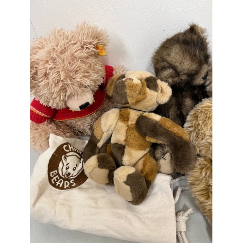 387 - Collection of Charlie Bears and Steiff teddy bears, incl. Charlie Bears, 'Maximillian', H27cm; Charl... 