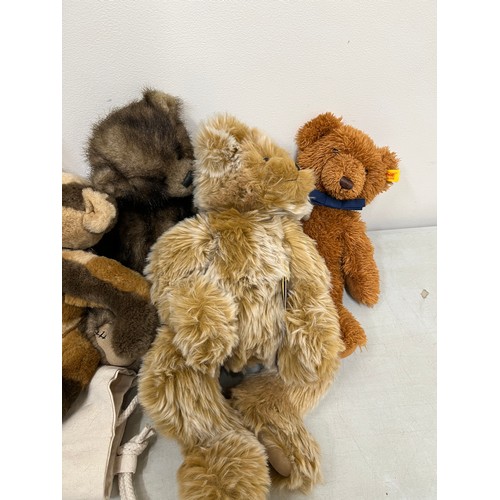 387 - Collection of Charlie Bears and Steiff teddy bears, incl. Charlie Bears, 'Maximillian', H27cm; Charl... 