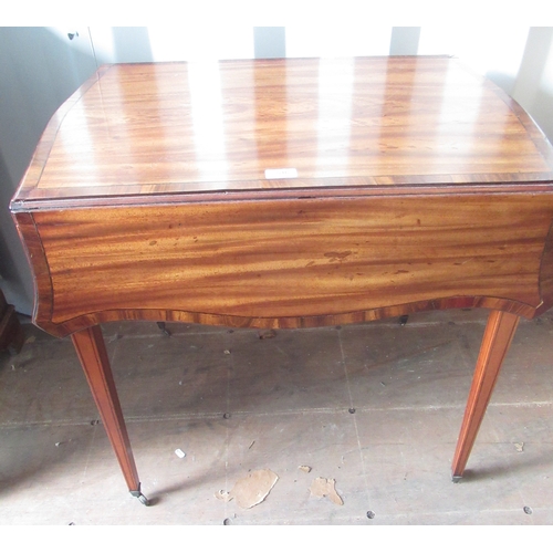 546 - 19th century rosewood crossbanded mahogany Pembroke table, with two serpentine leaves on tapered squ... 