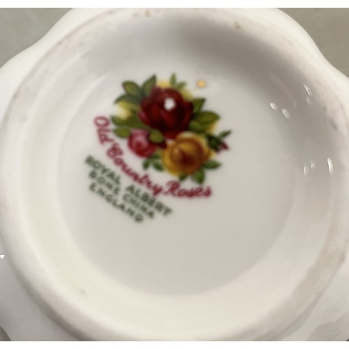 381 - A large quantity of Royal Albert tea ware in the 'Old Country Roses' pattern (3 boxes)