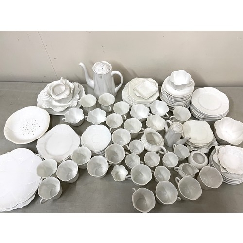 384 - Shelley 'Dainty White' tea ware (3 boxes)