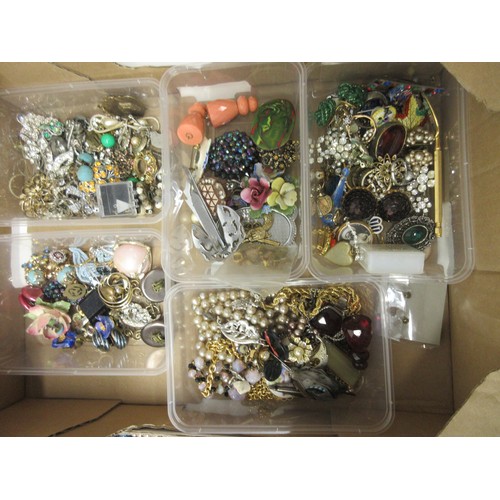 763 - Large collection of vintage and modern costume jewellery including beads, brooches, rings etc. (2 bo... 