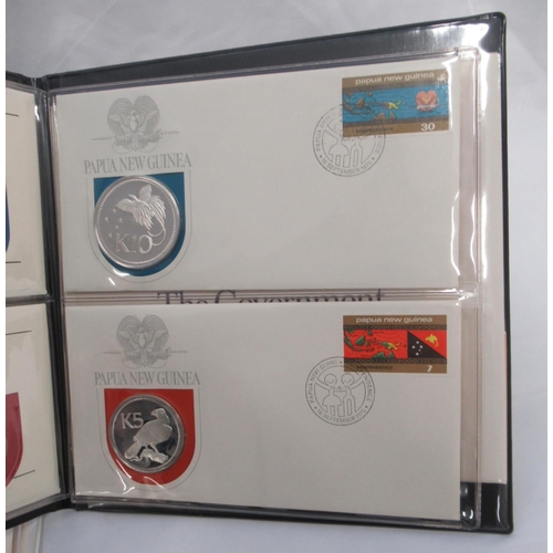 789 - Assorted collection of coin/medallic covers to inc. The Danbury Mint 'The Post Office Official Comme... 