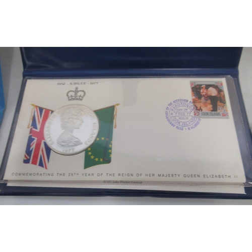 789 - Assorted collection of coin/medallic covers to inc. The Danbury Mint 'The Post Office Official Comme... 