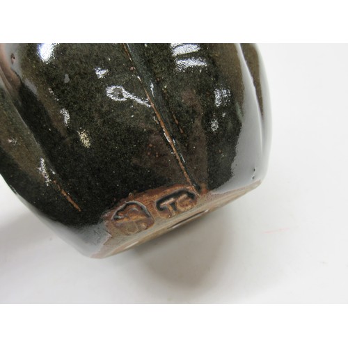 1151 - Trevor Corser for Leach Ceramics studio pottery vase in a brown glaze, H19cm; Trevor Corser for Leac... 