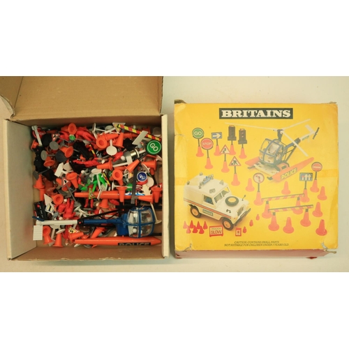 94 - Collection of boxed and unboxed diecast model vehicles from Hot Wheels, Matchbox, Corgi, Majorette (... 