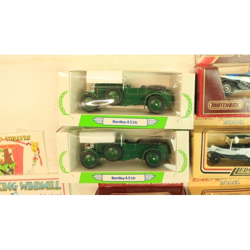 94 - Collection of boxed and unboxed diecast model vehicles from Hot Wheels, Matchbox, Corgi, Majorette (... 