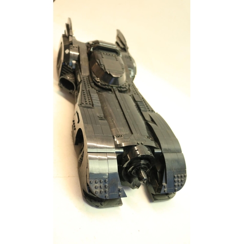 424 - Two Lego Batman Batmobiles to include large set 76139 1989 Batmobile (model a little dusty) and Tech... 