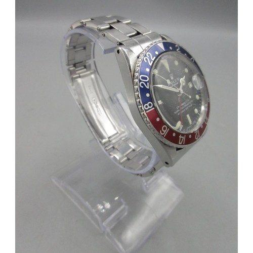 1036 - Rolex Oyster Perpetual GMT-Master stainless steel automatic wristwatch with date on matching riveted... 