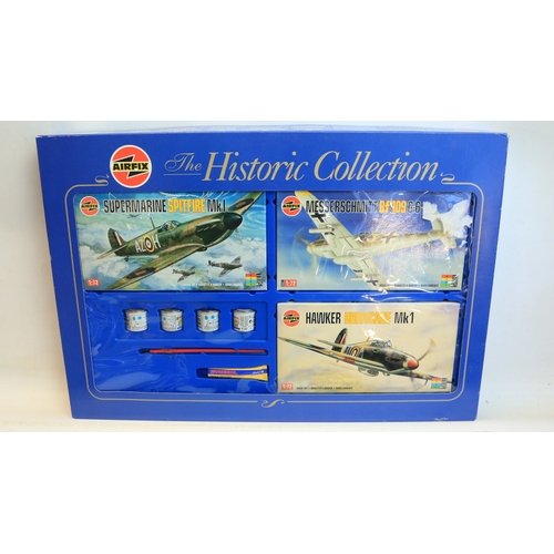 100 - Corgi Aviation Archive AA99127 World War II 3 aircraft Blitz set with He 111H3, Bf-109E and Spitfire... 