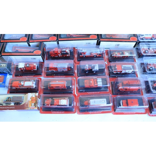 101 - Collection of twenty six sealed magazine issued diecast fire engine models from Del Prado, fifteen b... 