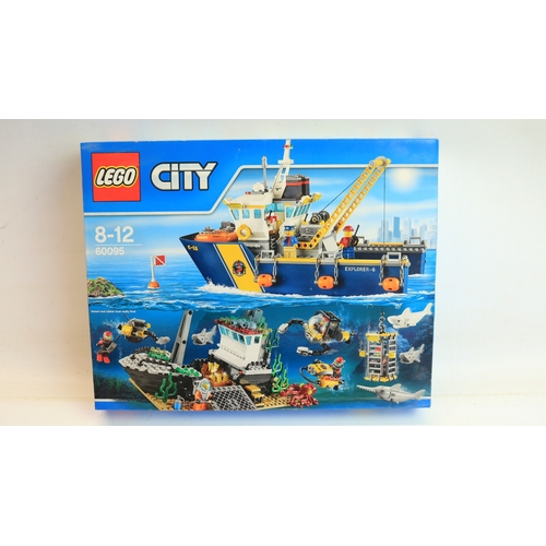 419 - Lego City 60095 Deep Sea Explorers Exploration set, box still factory sealed and in excellent condit... 