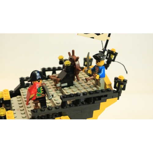 428 - Built up Lego 6285 Black Seas Barracuda Pirate Ship in excellent condition, with good condition inst... 