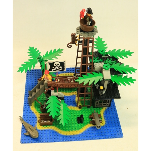 429 - Six built up excellent condition Lego Pirates sets, all with original instructions to include 6270 F... 