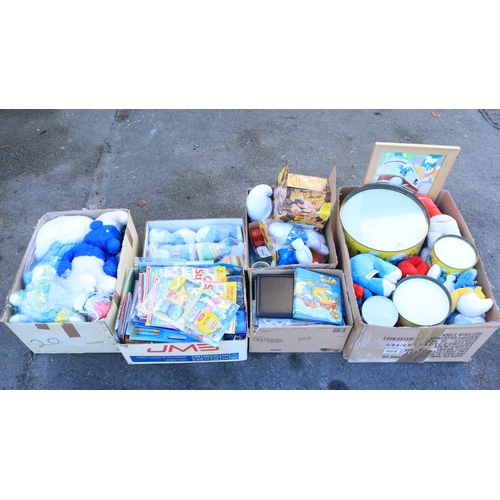 522 - Smurf collection to include soft toys, playing cards, top trumps, 3D View Master, masks, activity bo... 