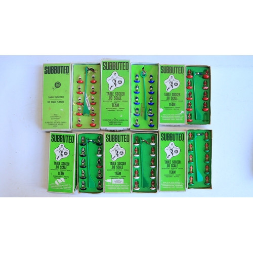 604 - Collection of Subbuteo table football to include a Floodlighting Edition box Set, teams (many figure... 