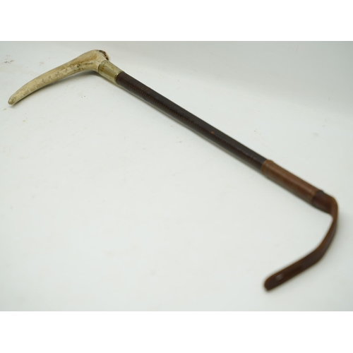 1406 - Swaine of England staghorn hunting whip, Victorian mallacca walking cane with silver mounts, 91cm (m... 