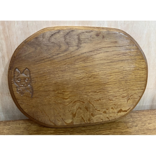 1552 - Lyndon Cat & Mouseman Hammell - an adzed oak oval cheese board, incised with signature cat and mouse... 