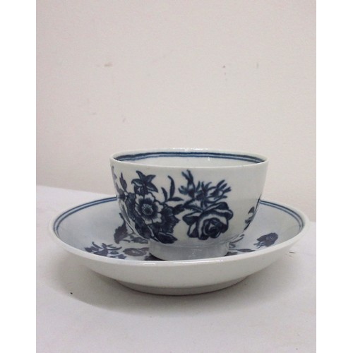 1153 - Six Worcester first period 'Three Flowers' tea bowls and saucers, with blue crescent marks c. 1776-1... 