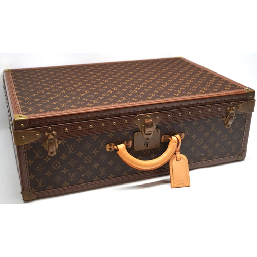 1421 - Louis Vuitton trunk case, brown monogram canvas, rounded leather carrying handle, with gold coloured... 