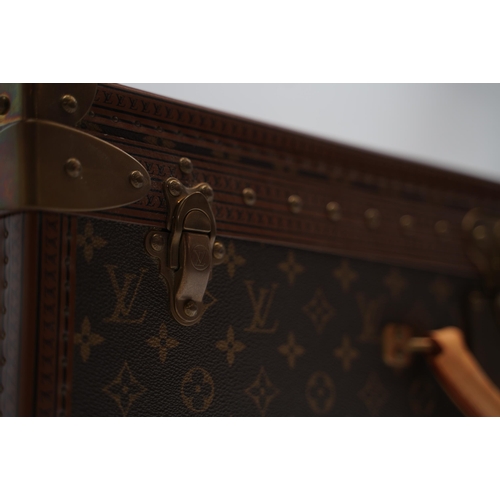 1421 - Louis Vuitton trunk case, brown monogram canvas, rounded leather carrying handle, with gold coloured... 