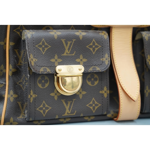 1423 - Louis Vuitton 'Manhattan' handbag in brown monogram canvas with tan leather trim, gold coloured hard... 