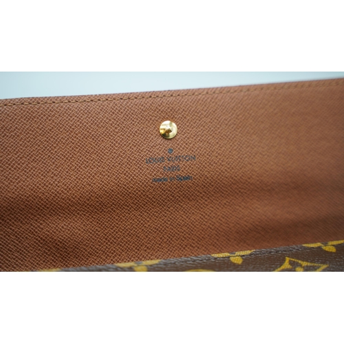 1433 - Louis Vuitton trifold wallet in brown monogram canvas, gold coloured hardware, flap with press stud ... 