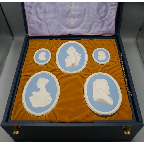 1142 - Wedgwood Jasper Portrait Medallions, 1973 Limited Edition 33/200, produced in association with the N... 