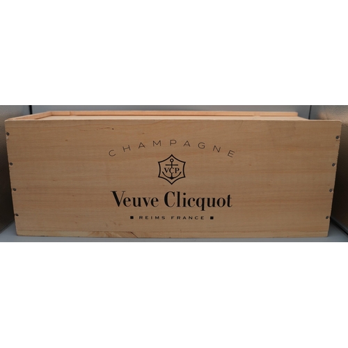 1383 - Veuve Clicquot Ponsardin NV champagne, 3 litre Jeroboam bottle, in wooden crate