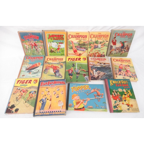 592 - Large mixed collection of children's annuals to inc. The Hotspur Book for Boys, The Wizard Book for ... 