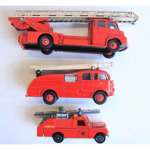 109 - Collection of vintage boxed diecast fire engine models from Corgi and Dinky to include Dinky 276 Air... 