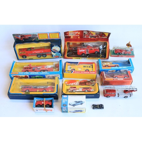 110 - Collection of mostly boxed and generally vintage 1970's/80's diecast fire engine models from Corgi, ... 