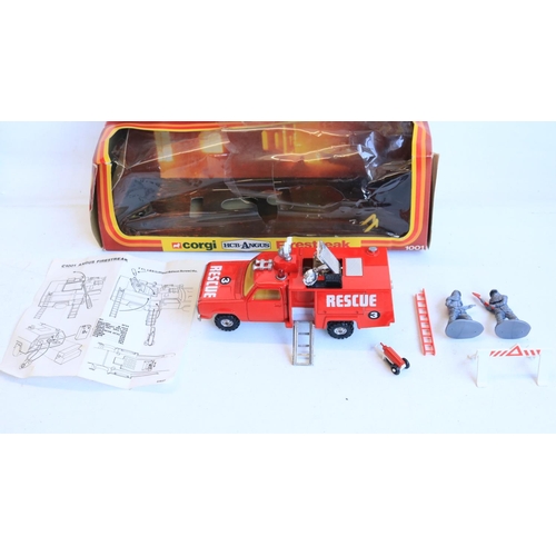 110 - Collection of mostly boxed and generally vintage 1970's/80's diecast fire engine models from Corgi, ... 