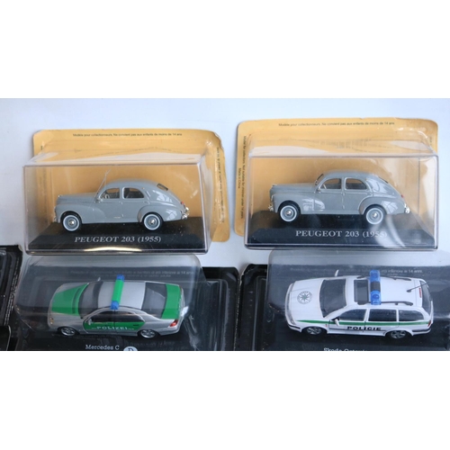 117 - Collection of good quality generally 1/43 scale diecast blister pack model vehicles (some with inclu... 