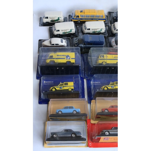 117 - Collection of good quality generally 1/43 scale diecast blister pack model vehicles (some with inclu... 