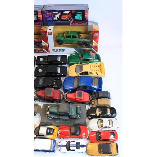 119 - Collection of boxed and unboxed mostly diecast model vehicles, various manufacturers and scales to i... 