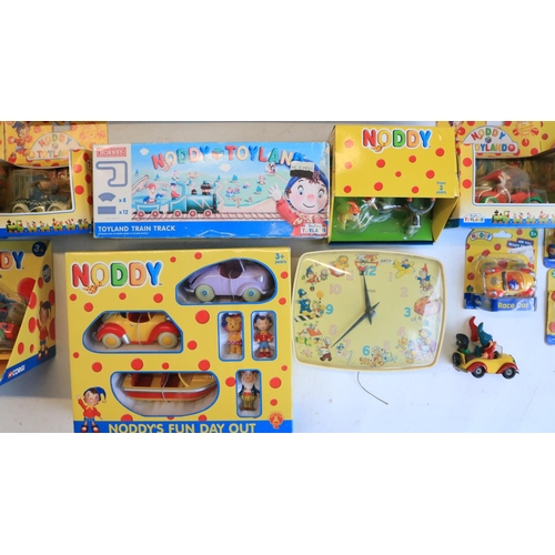 524 - Collection of Noddy themed toys and playsets to include a Hornby R9501 Playset 2 with boxed spare tr... 