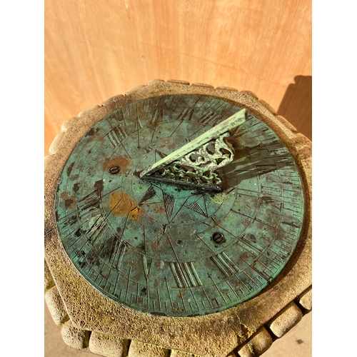 1697 - Weathered composition sundial, octagonal top with verdigris copper Tempus Fugit register, on circula... 