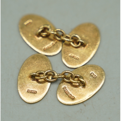 135 - 9ct yellow gold oval faced cufflinks, stamped 375, 8.07g

Shipping £23.00 plus vat (UK Only)